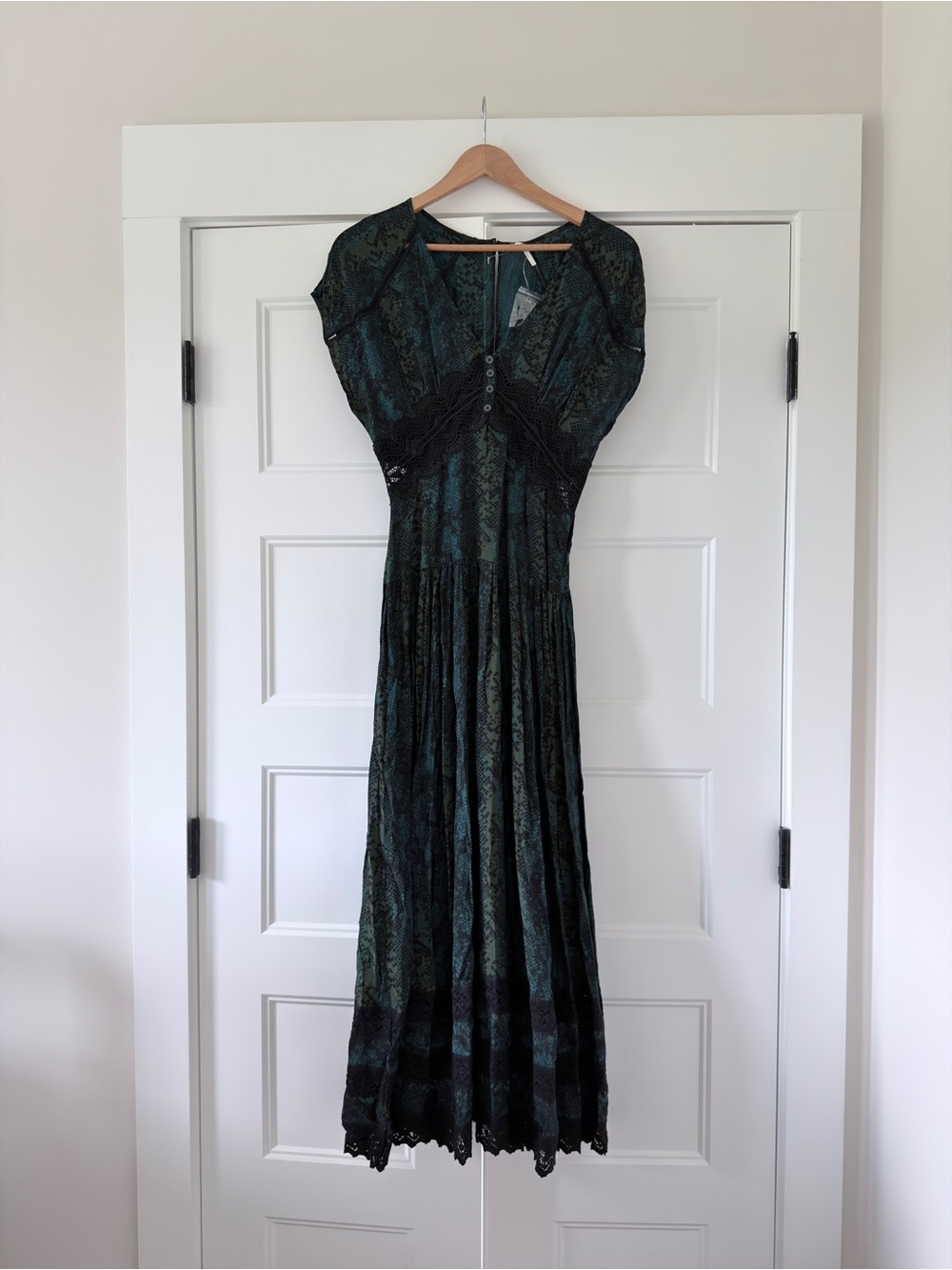 Free People Green and Black Trim Boho Drop Waist Maxi Dress XS 0 - Picture 1 of 6